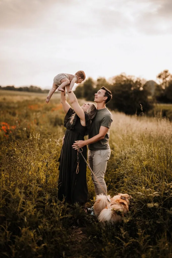 fotograf familienfotos, fotograf familienfotos in der nähe, landau, geschwisterbilder speyer, fotograf familie, germersheim, familienfoto was anziehen, landau, fotografin landau, fotograf familienfotos, babygalerie karlsruhe, wann babybauch shooting